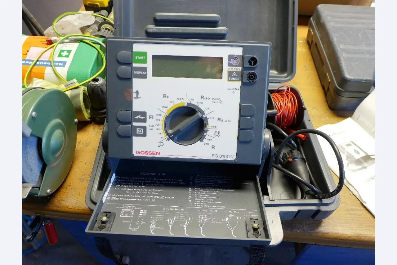 gepflegten Maschinen und Fahrzeuge aus dem Bereich Elektroinstallation-1