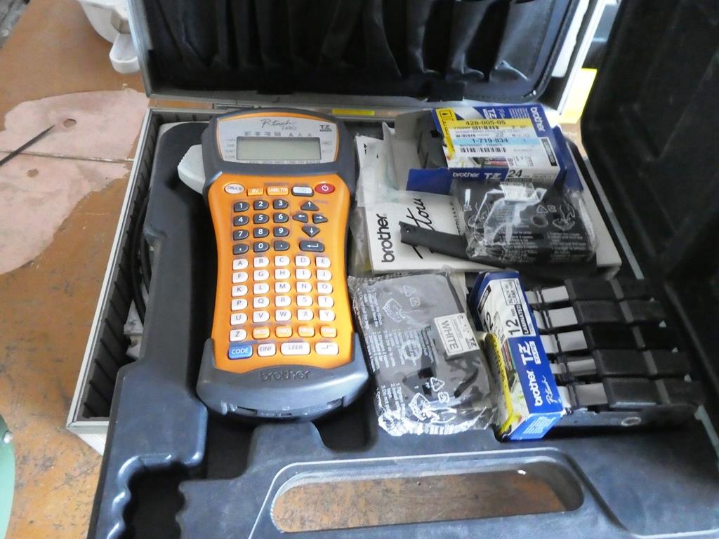 gepflegten Maschinen und Fahrzeuge aus dem Bereich Elektroinstallation-4