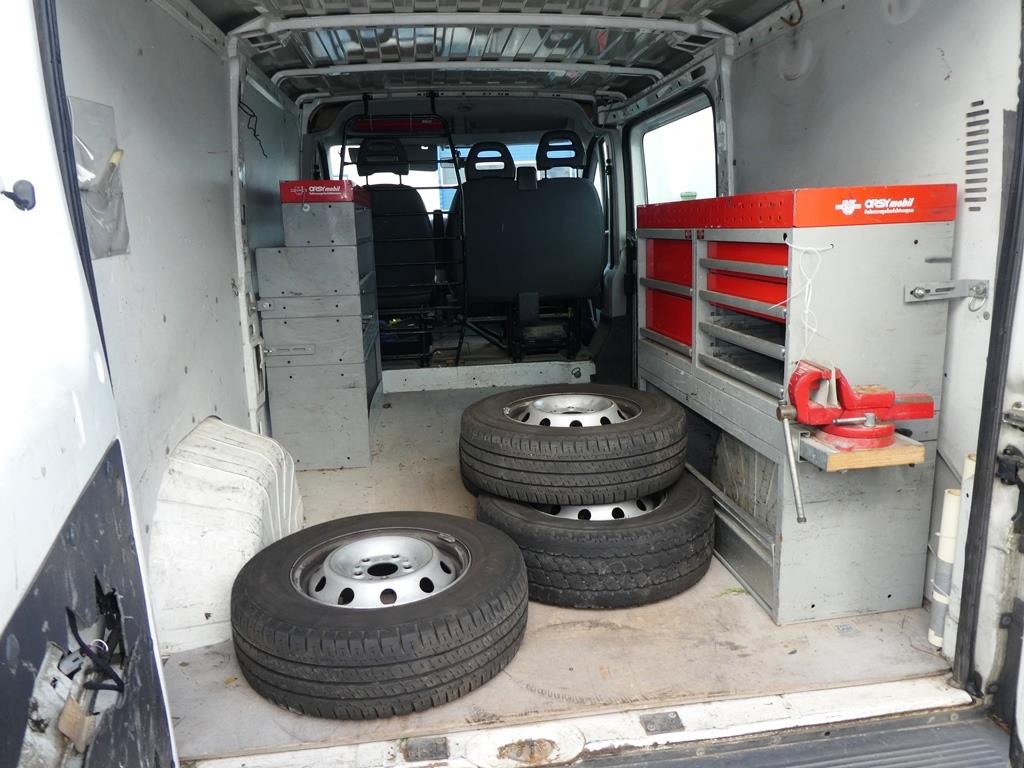 machinery and vehicles from the electric installation sector-18