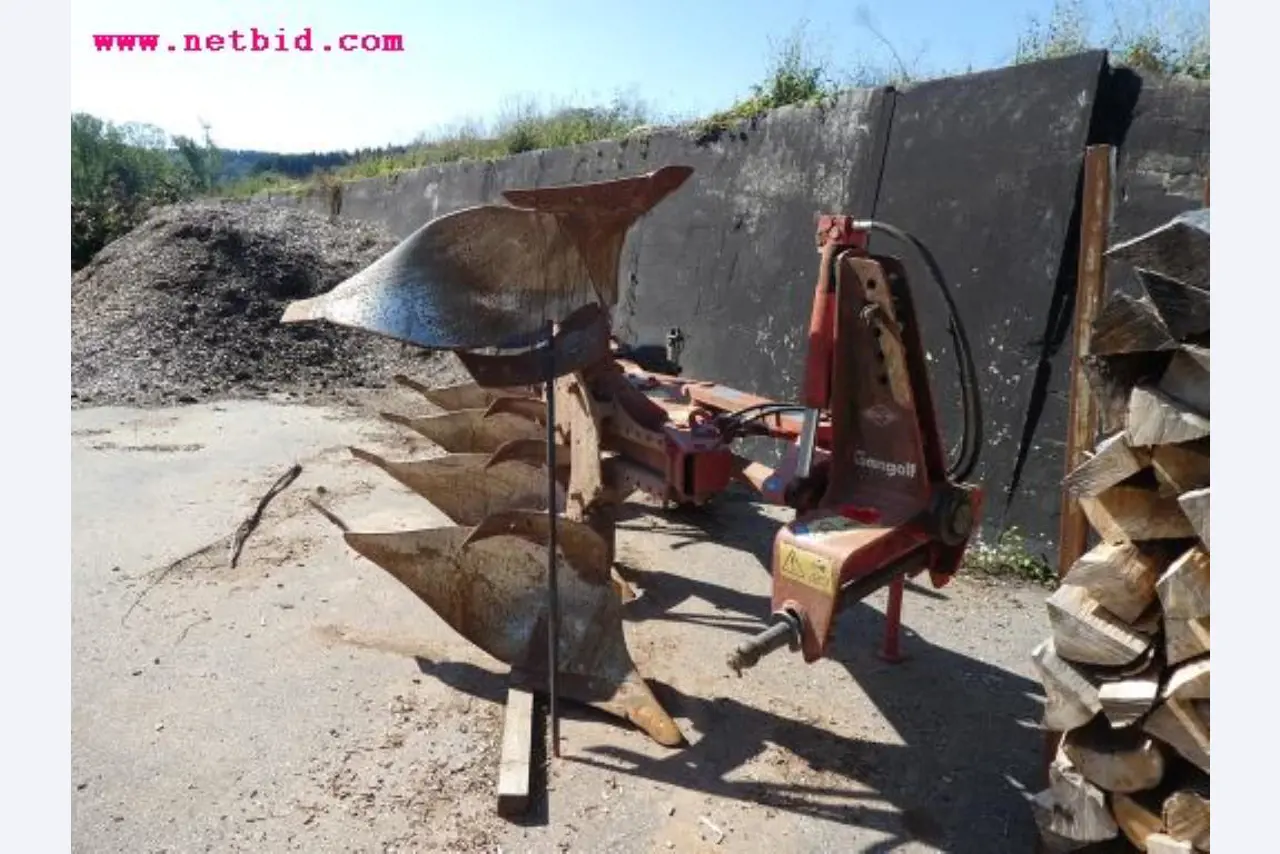 Well-maintained machines of agriculture / energy production-1
