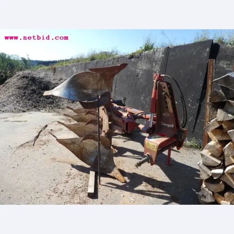 Well-maintained machines of agriculture / energy production-1