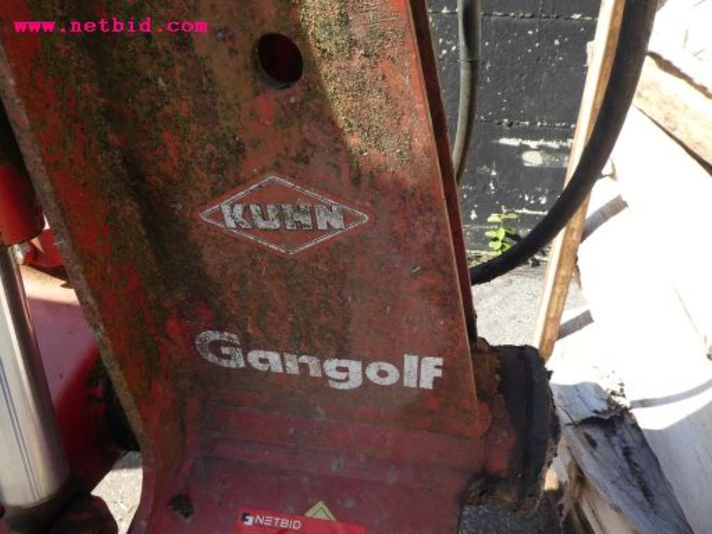 Well-maintained machines of agriculture / energy production-4