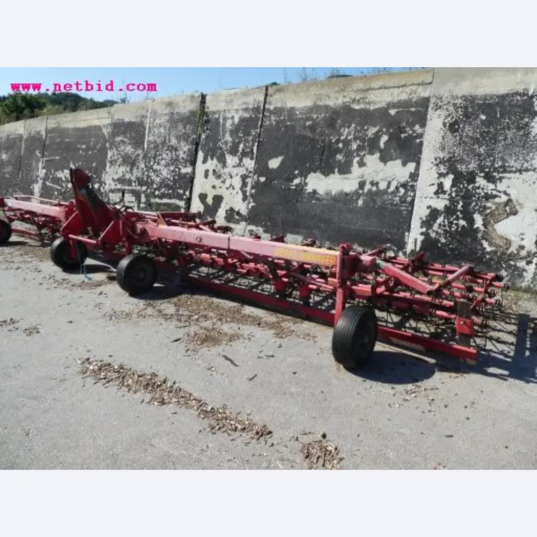 Well-maintained machines of agriculture / energy production-2
