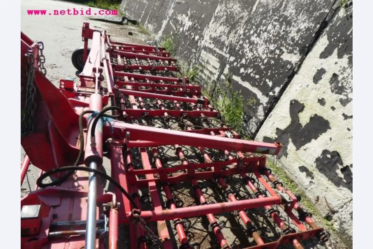 Well-maintained machines of agriculture / energy production-4