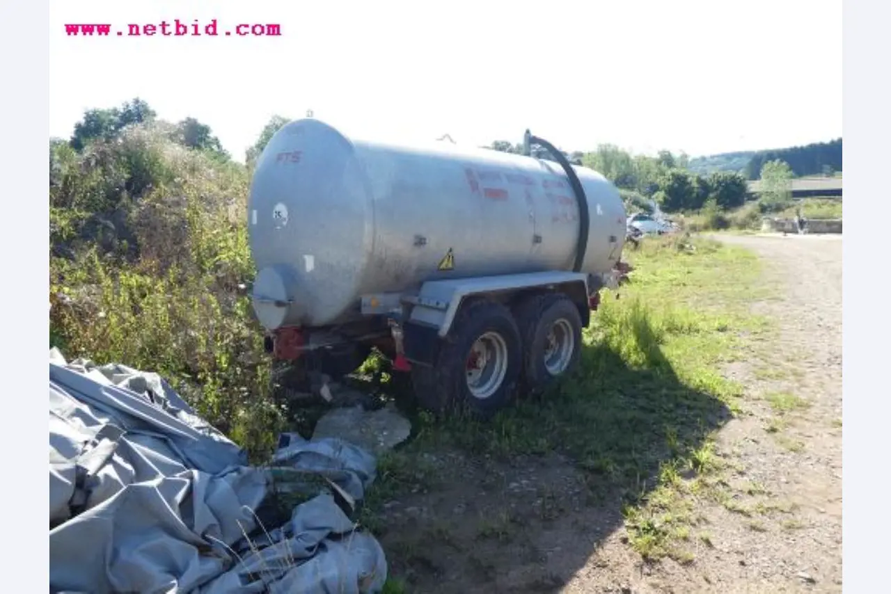 Well-maintained machines of agriculture / energy production-2