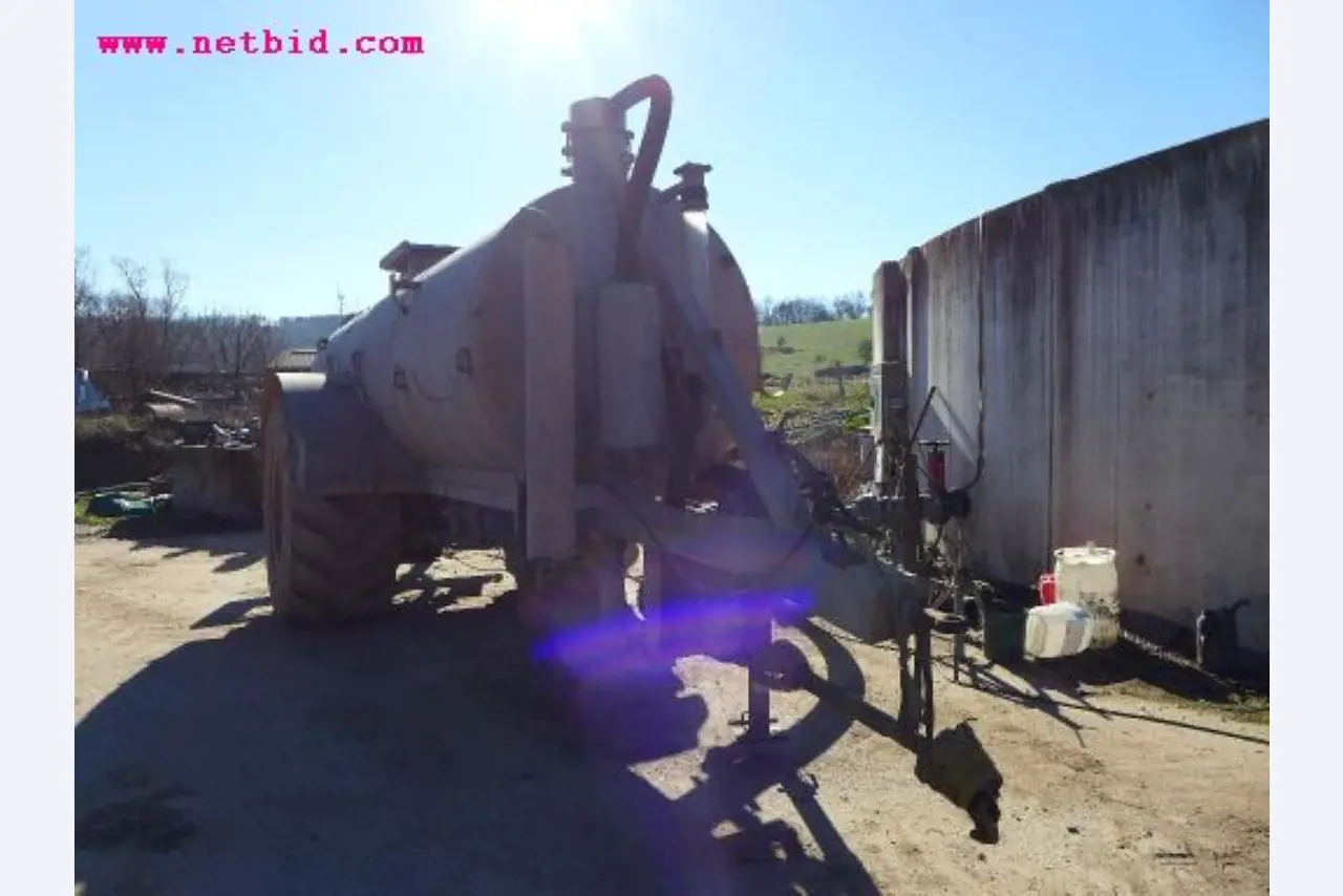 Well-maintained machines of agriculture / energy production-3