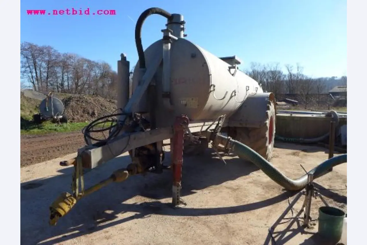 Well-maintained machines of agriculture / energy production-4
