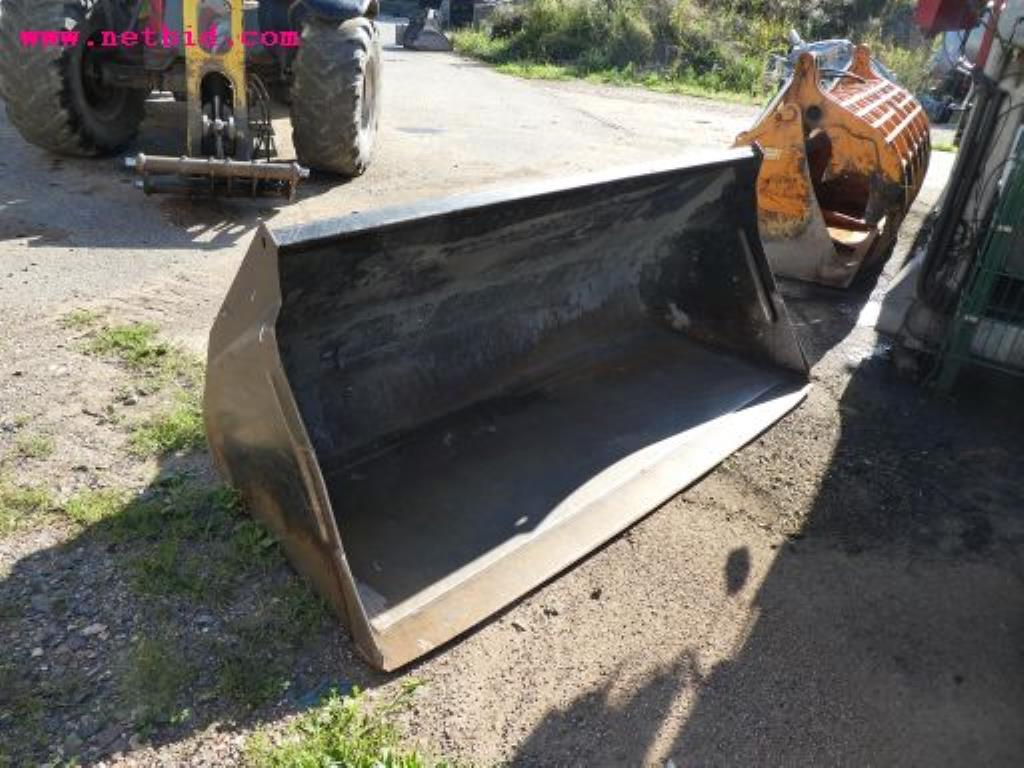 Well-maintained machines of agriculture / energy production-6