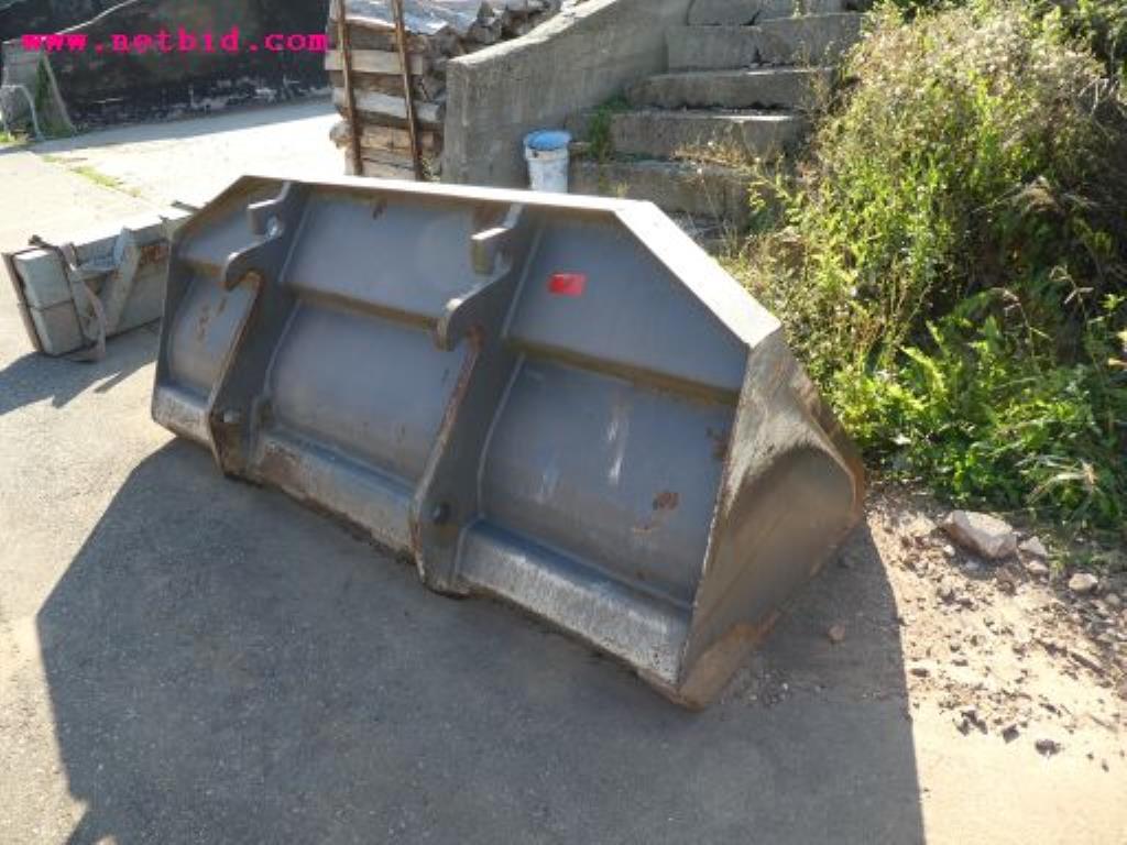 Well-maintained machines of agriculture / energy production-9