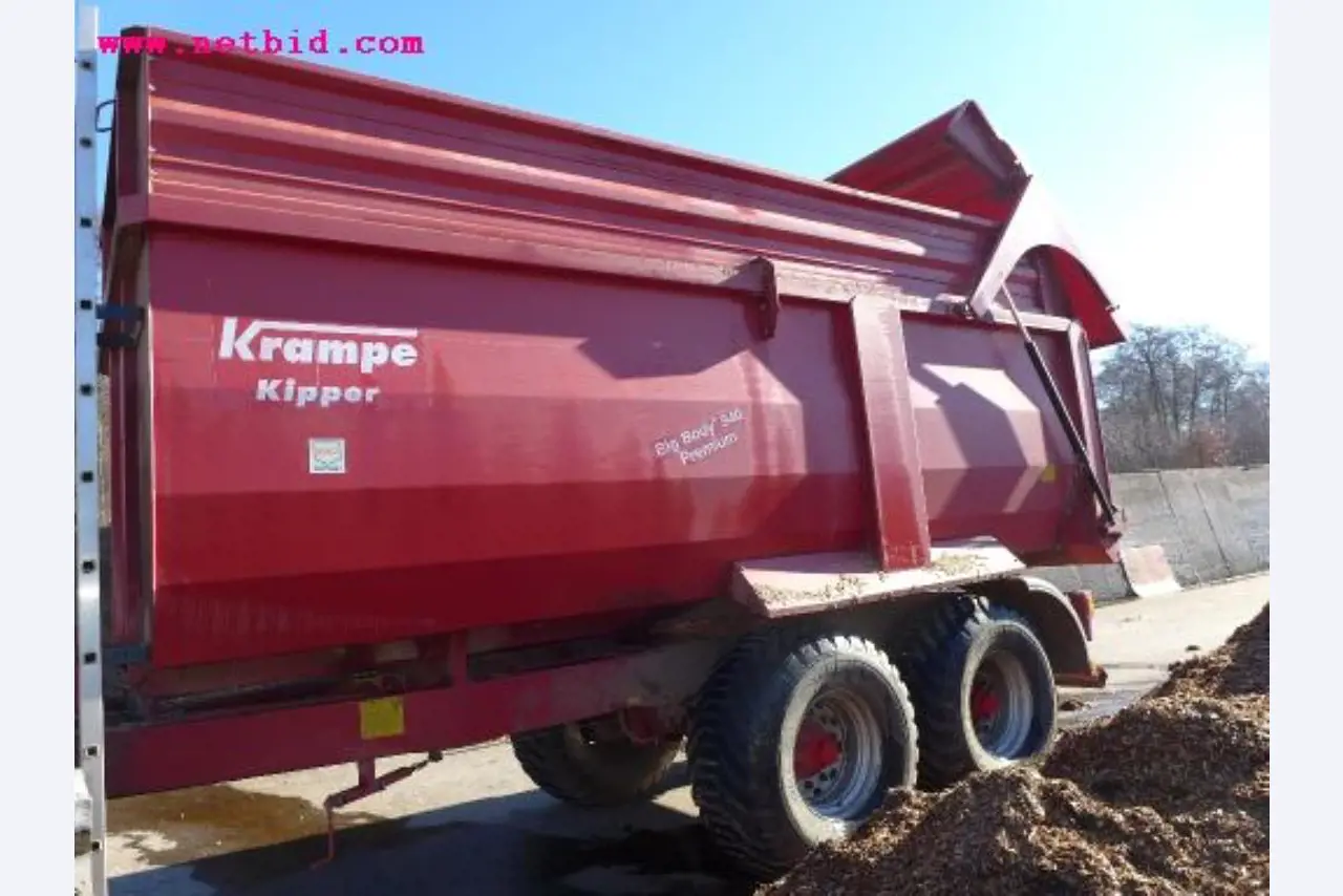 Well-maintained machines of agriculture / energy production-6