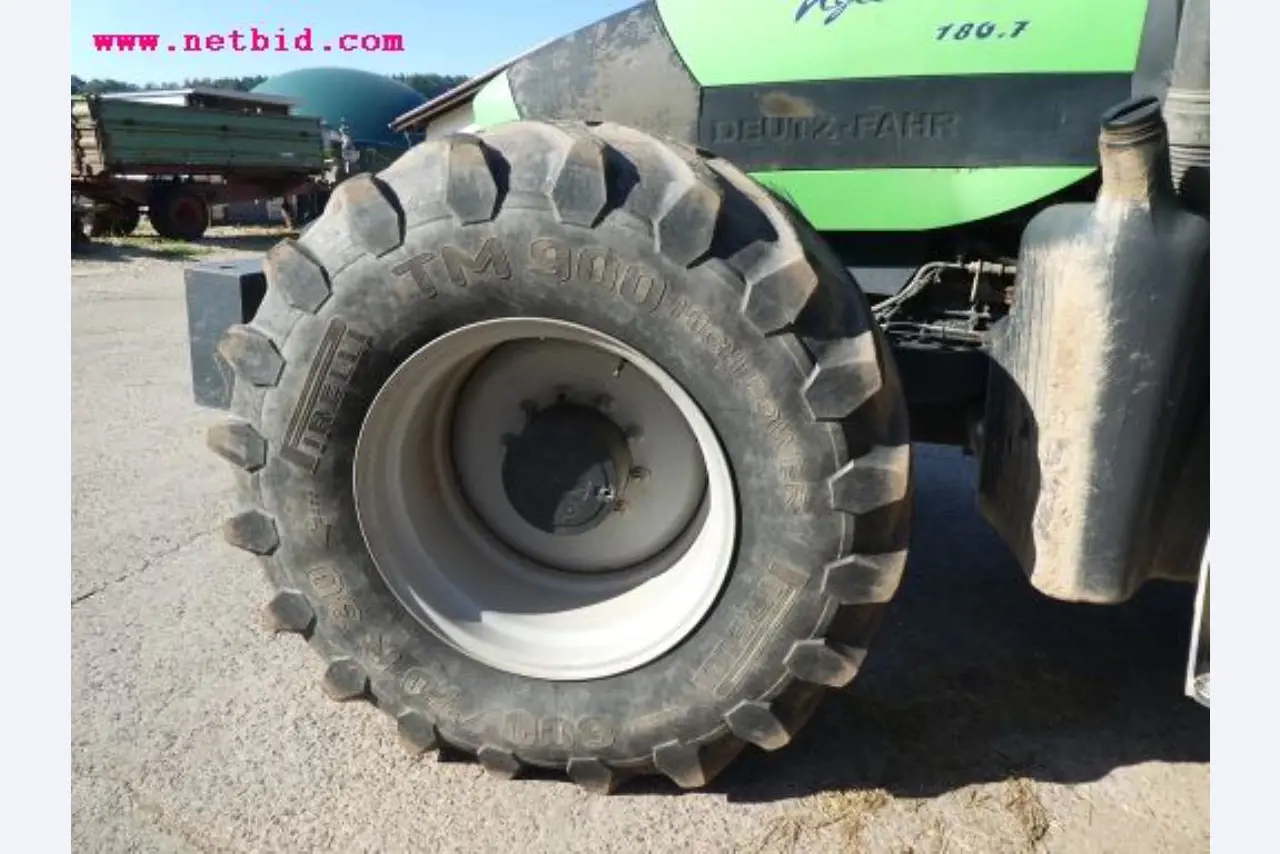Well-maintained machines of agriculture / energy production-19