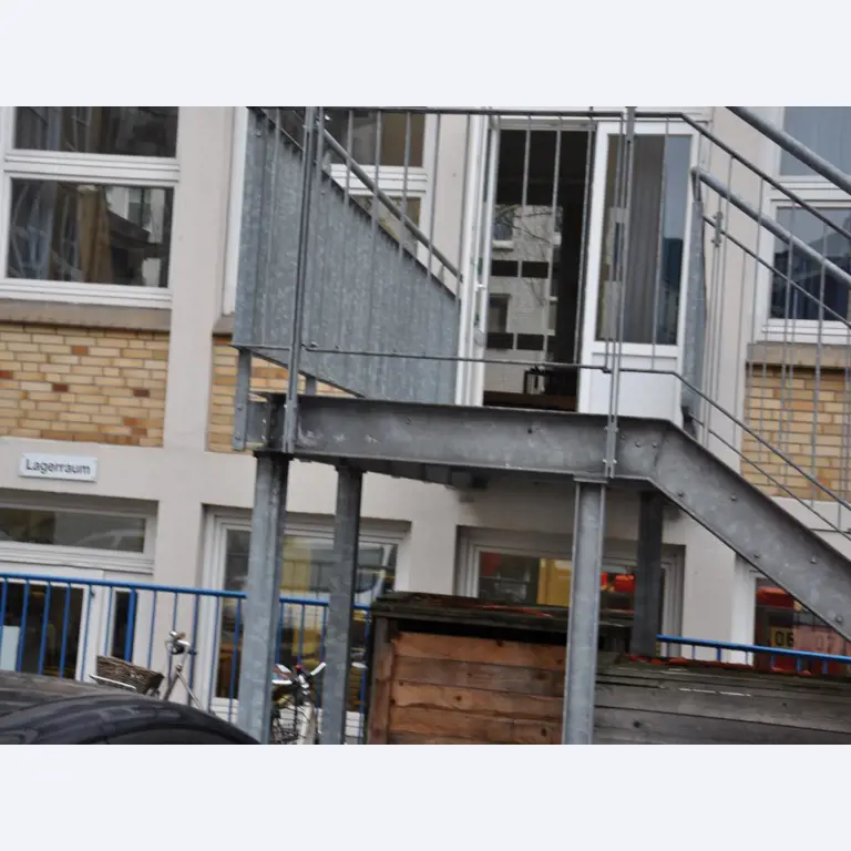 Werkstattausrüstung einer Lehrwerkstatt-11