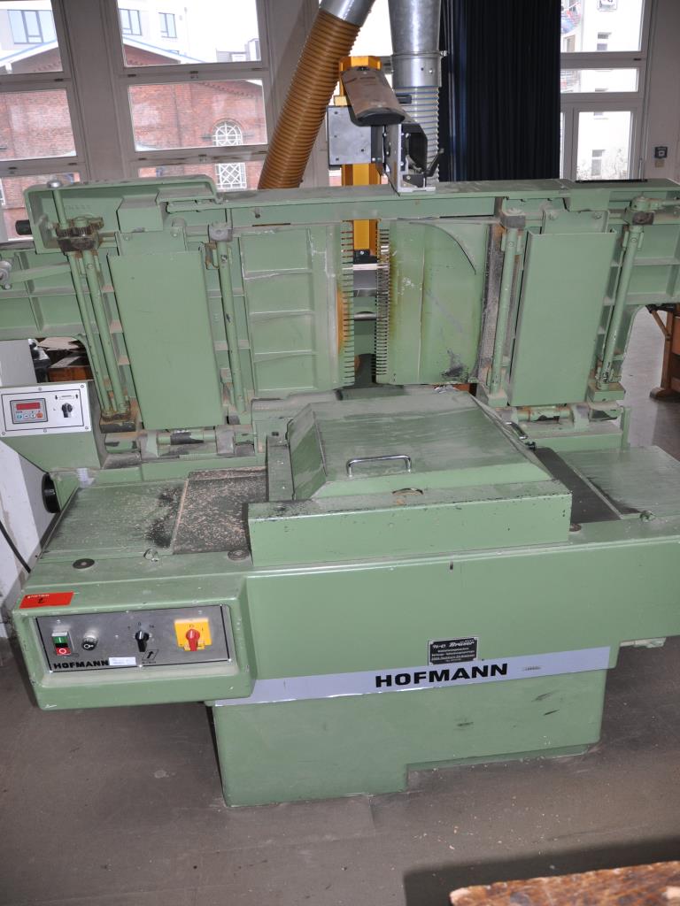 Workshop equipment of a training workshop-1