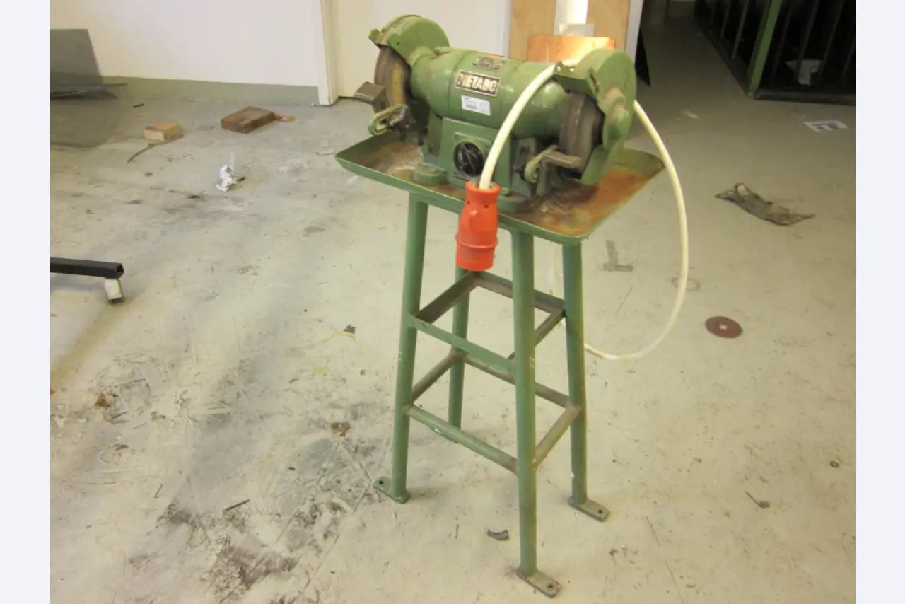 Workshop equipment of a training workshop-2