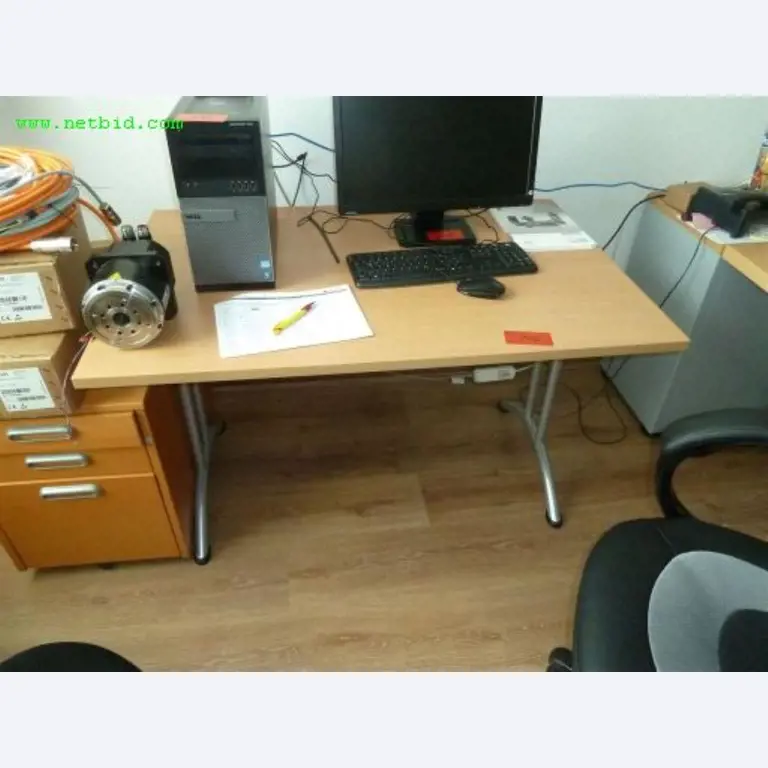 Gepflegte Betriebs- und Geschäftsausstattung<br>-2