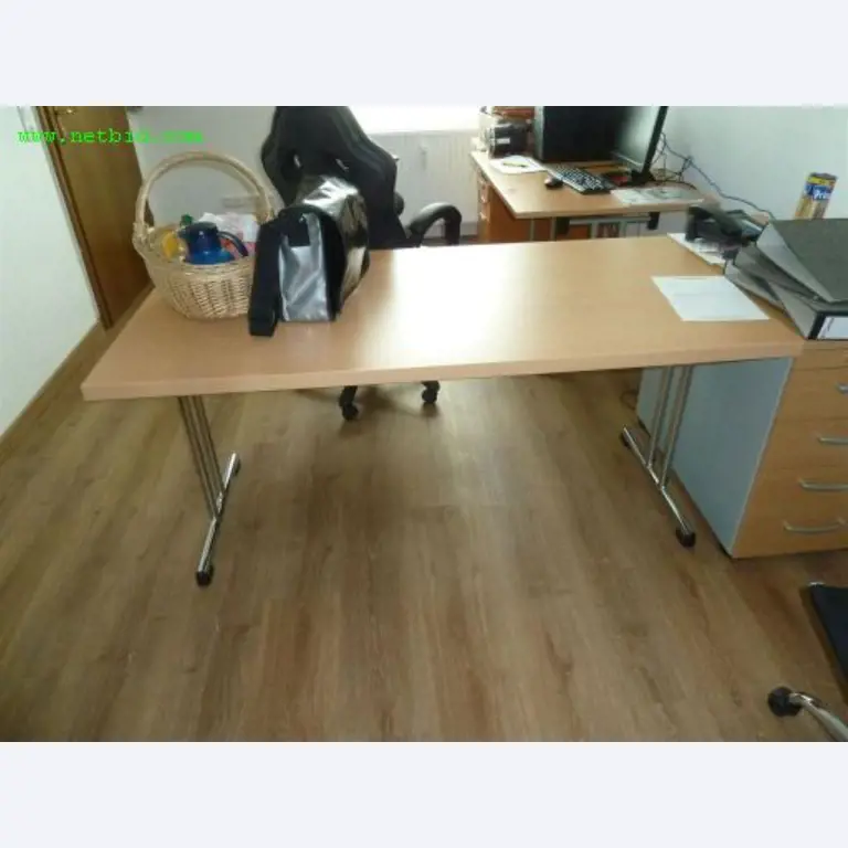 Gepflegte Betriebs- und Geschäftsausstattung<br>-3