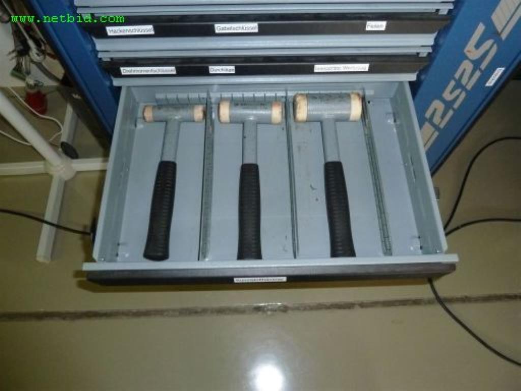 Gepflegte Betriebs- und Geschäftsausstattung<br>-6