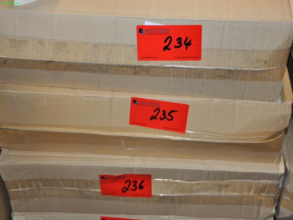 Maschinen, Werkzeuge, Handelsware / Werkstattausrüstung aus dem Umfeld<br> KFZ-Handwerk / Reifendienst-1