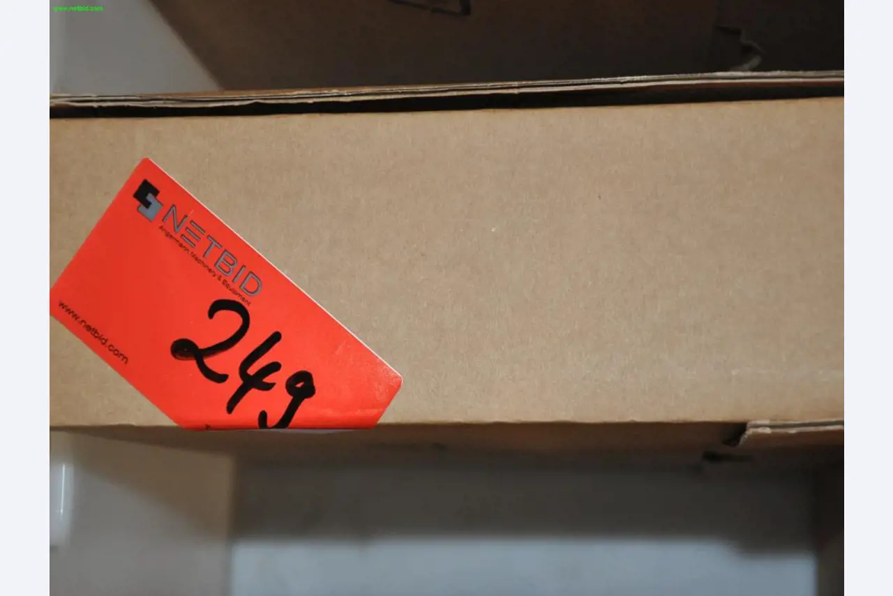 Máquinas, ferramentas, mercadorias / equipamento de oficina do ambiente<br> Comércio automóvel / serviço de pneus-2