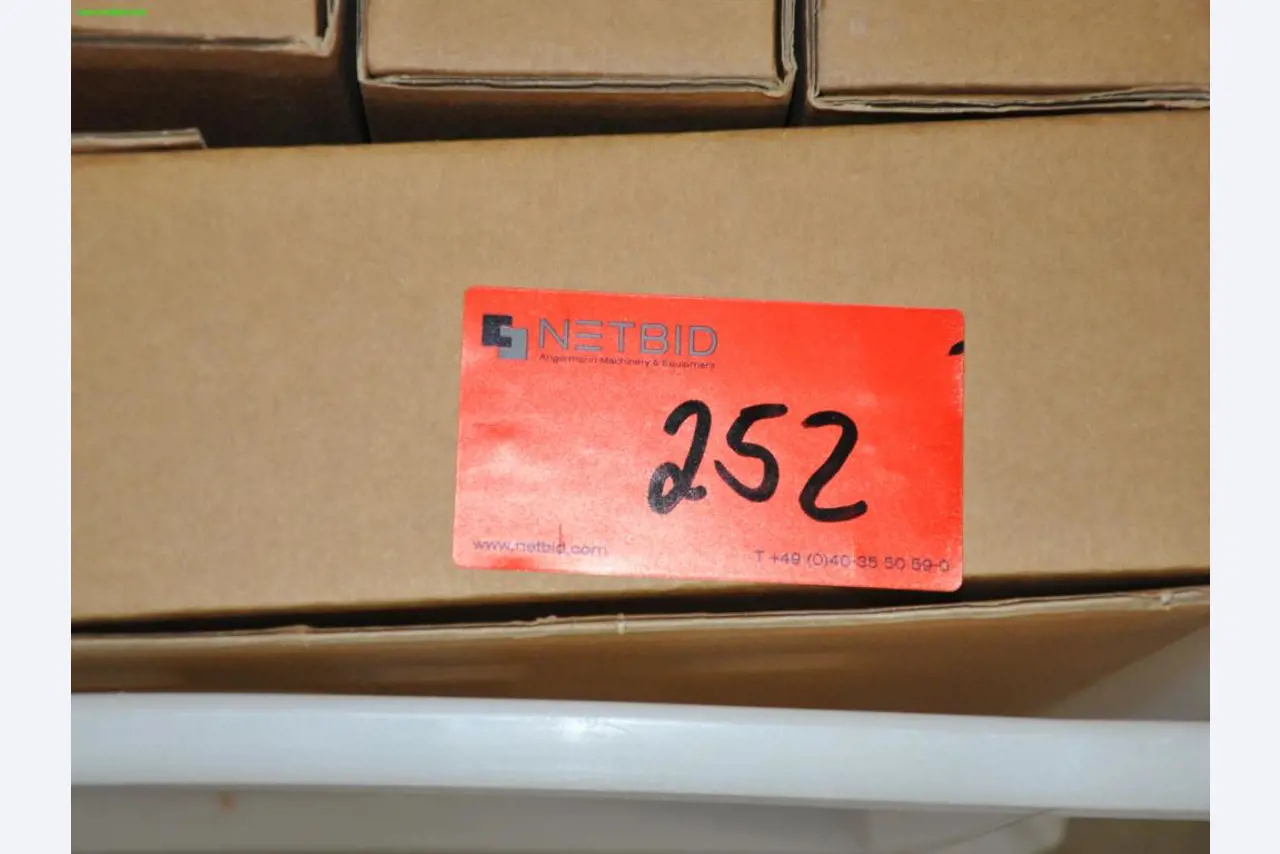 Máquinas, ferramentas, mercadorias / equipamento de oficina do ambiente<br> Comércio automóvel / serviço de pneus-2