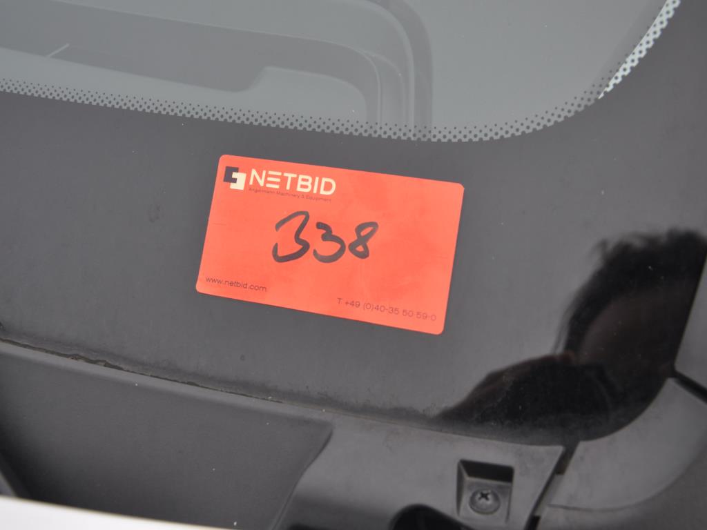 Machines, tools, merchandise / workshop equipment of the automobile sector / <br>tyre service-10