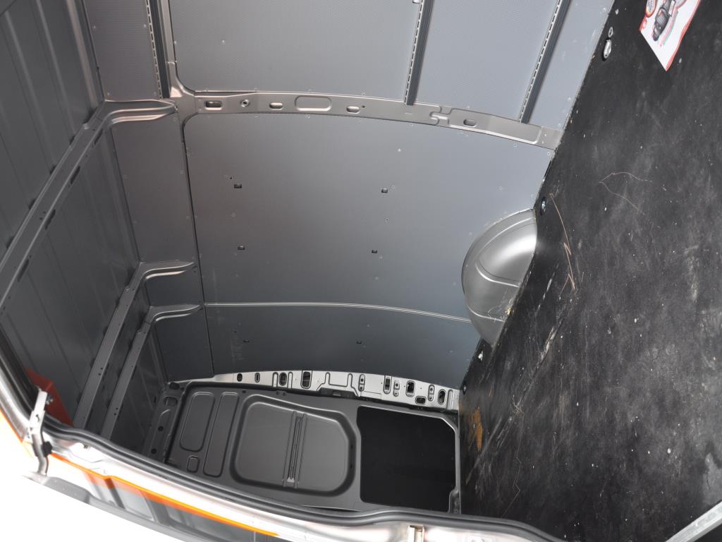 Machines, tools, merchandise / workshop equipment of the automobile sector / <br>tyre service-6