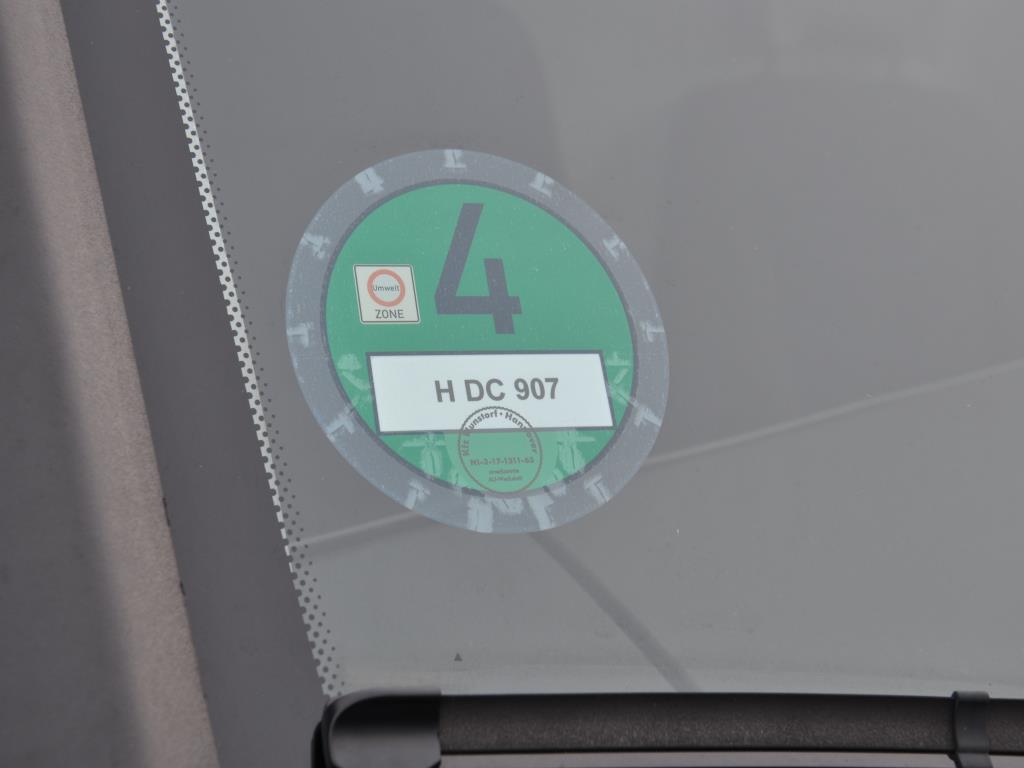 Machines, tools, merchandise / workshop equipment of the automobile sector / <br>tyre service-9