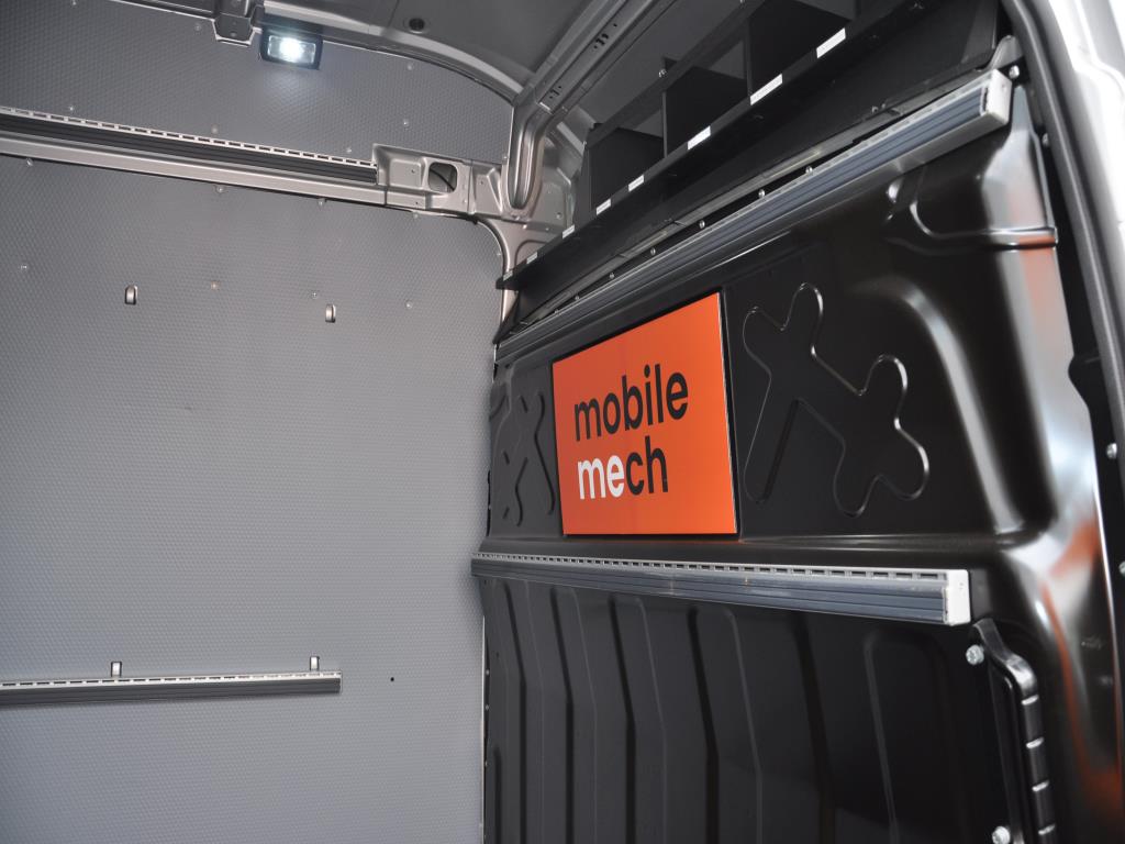 Machines, tools, merchandise / workshop equipment of the automobile sector / <br>tyre service-10