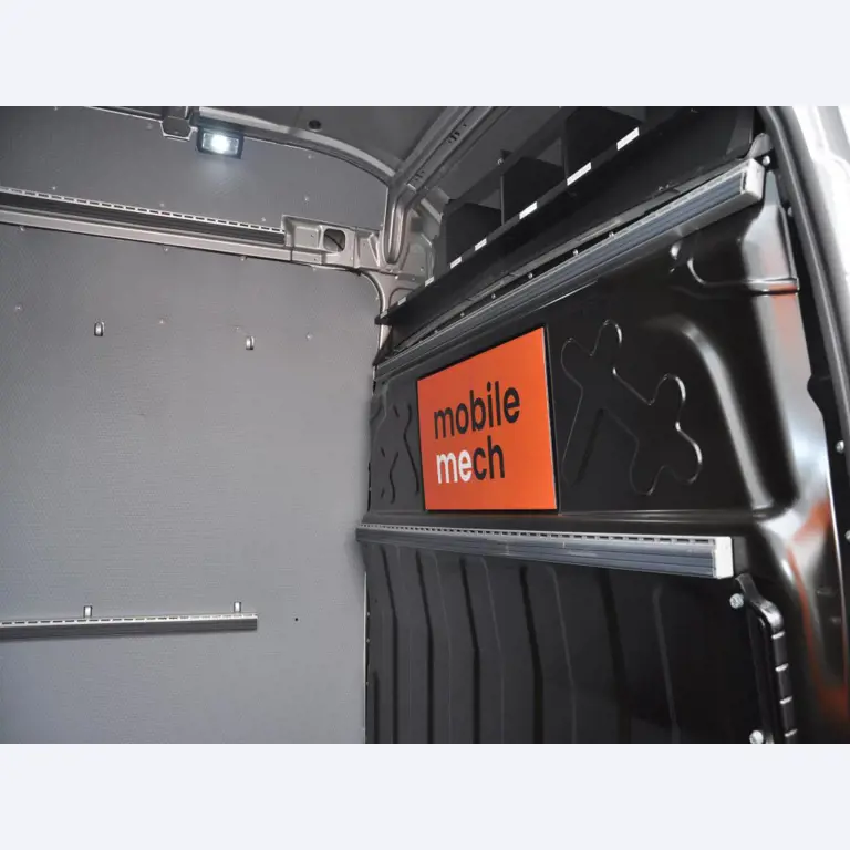 Machines, tools, merchandise / workshop equipment of the automobile sector / <br>tyre service-10