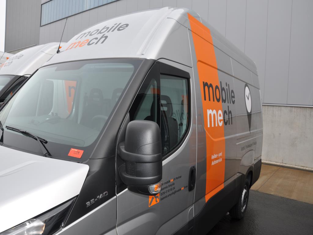 Machines, tools, merchandise / workshop equipment of the automobile sector / <br>tyre service-2