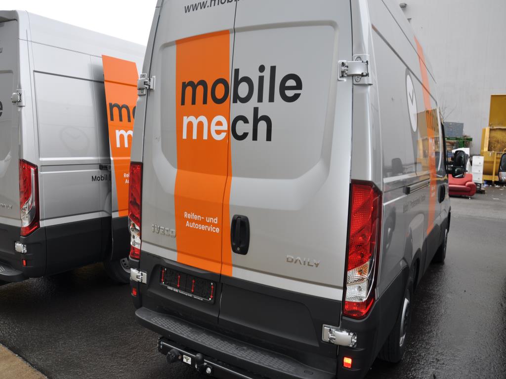 Machines, tools, merchandise / workshop equipment of the automobile sector / <br>tyre service-4