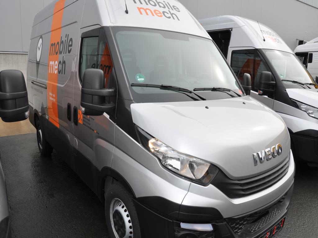 Machines, tools, merchandise / workshop equipment of the automobile sector / <br>tyre service-6