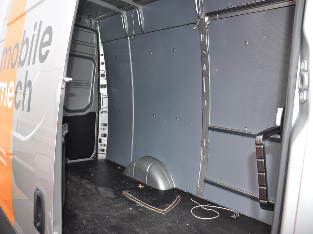 Machines, tools, merchandise / workshop equipment of the automobile sector / <br>tyre service-9