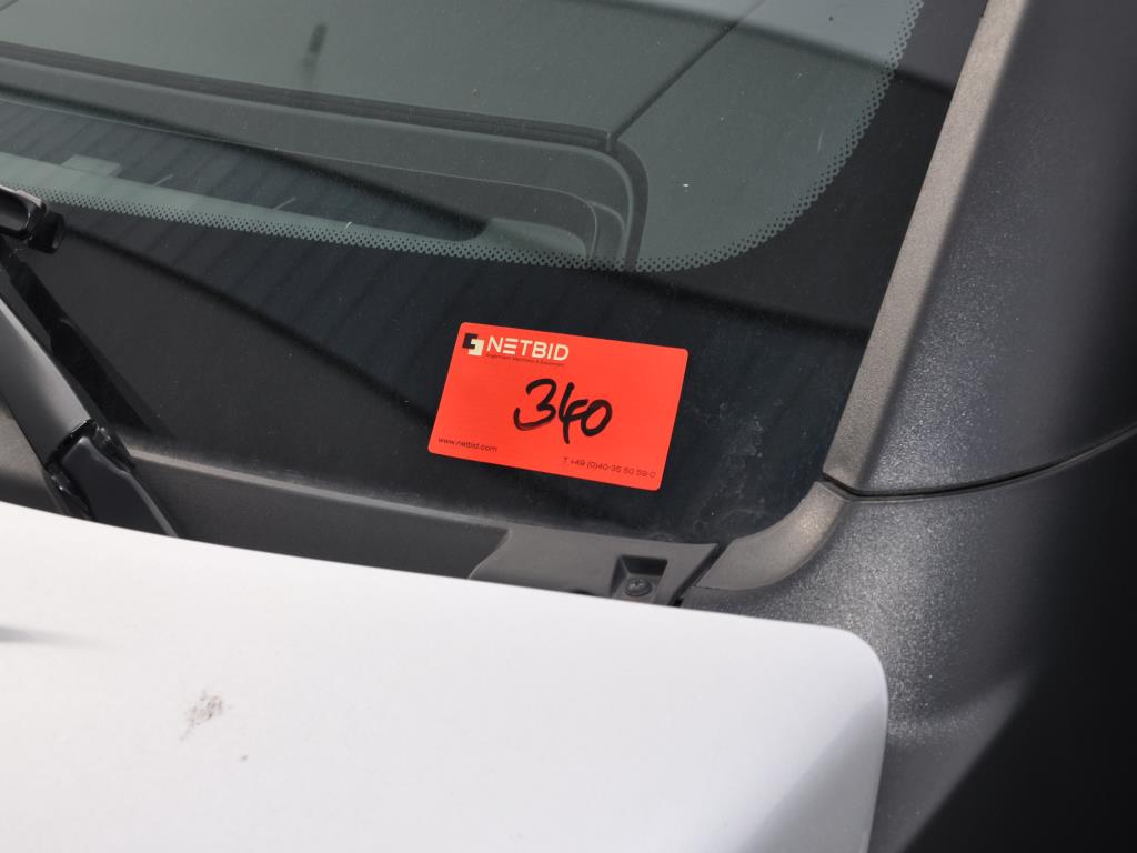 Machines, tools, merchandise / workshop equipment of the automobile sector / <br>tyre service-10