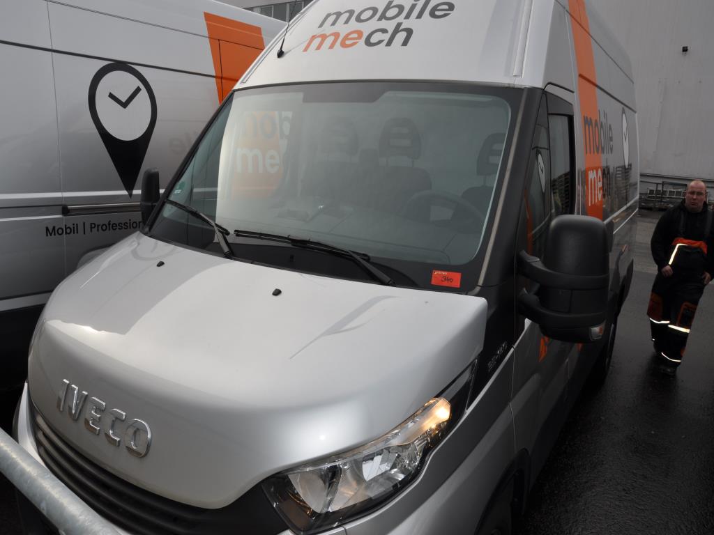 Machines, tools, merchandise / workshop equipment of the automobile sector / <br>tyre service-4