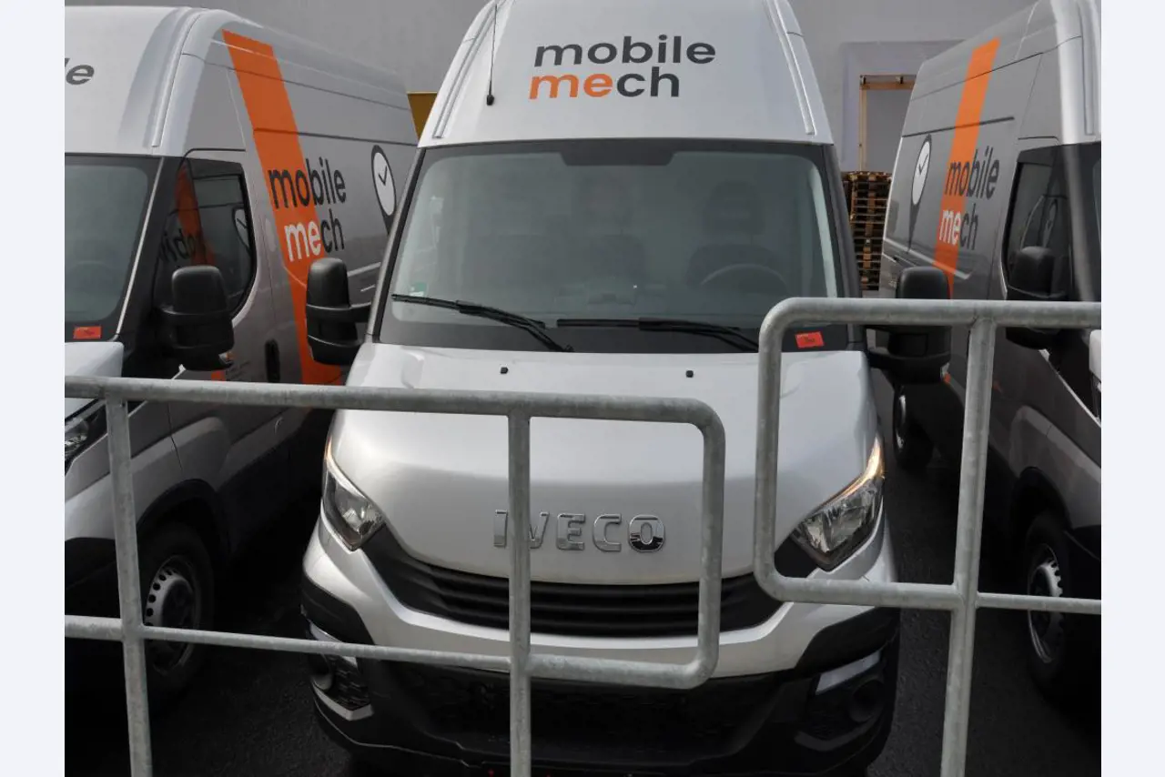 Machines, tools, merchandise / workshop equipment of the automobile sector / <br>tyre service-3
