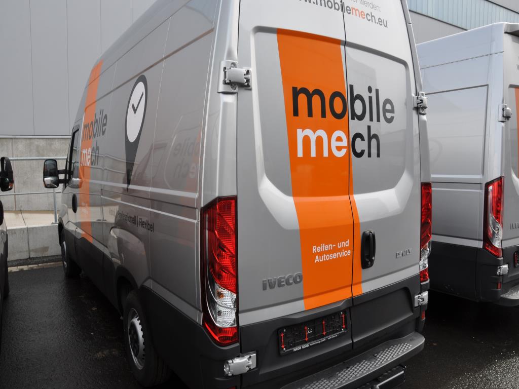 Machines, tools, merchandise / workshop equipment of the automobile sector / <br>tyre service-5