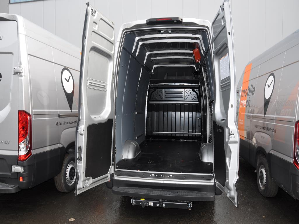 Machines, tools, merchandise / workshop equipment of the automobile sector / <br>tyre service-8