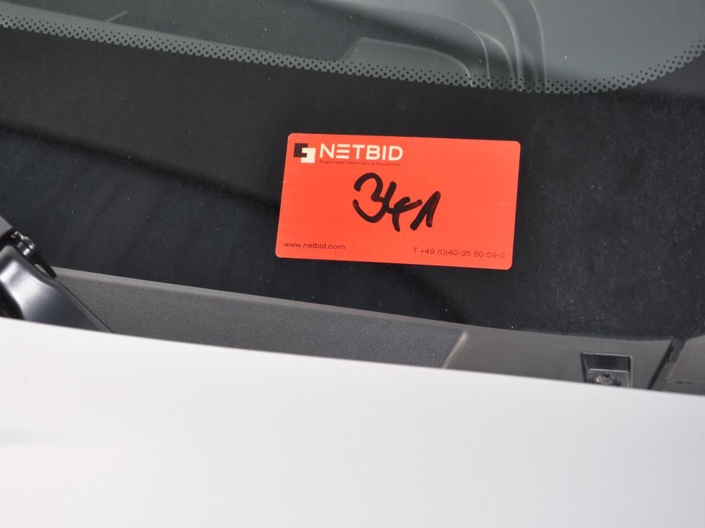 Machines, tools, merchandise / workshop equipment of the automobile sector / <br>tyre service-9