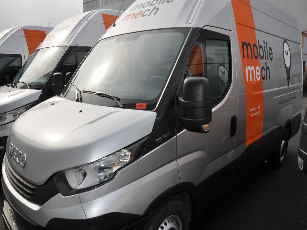 Machines, tools, merchandise / workshop equipment of the automobile sector / <br>tyre service-2