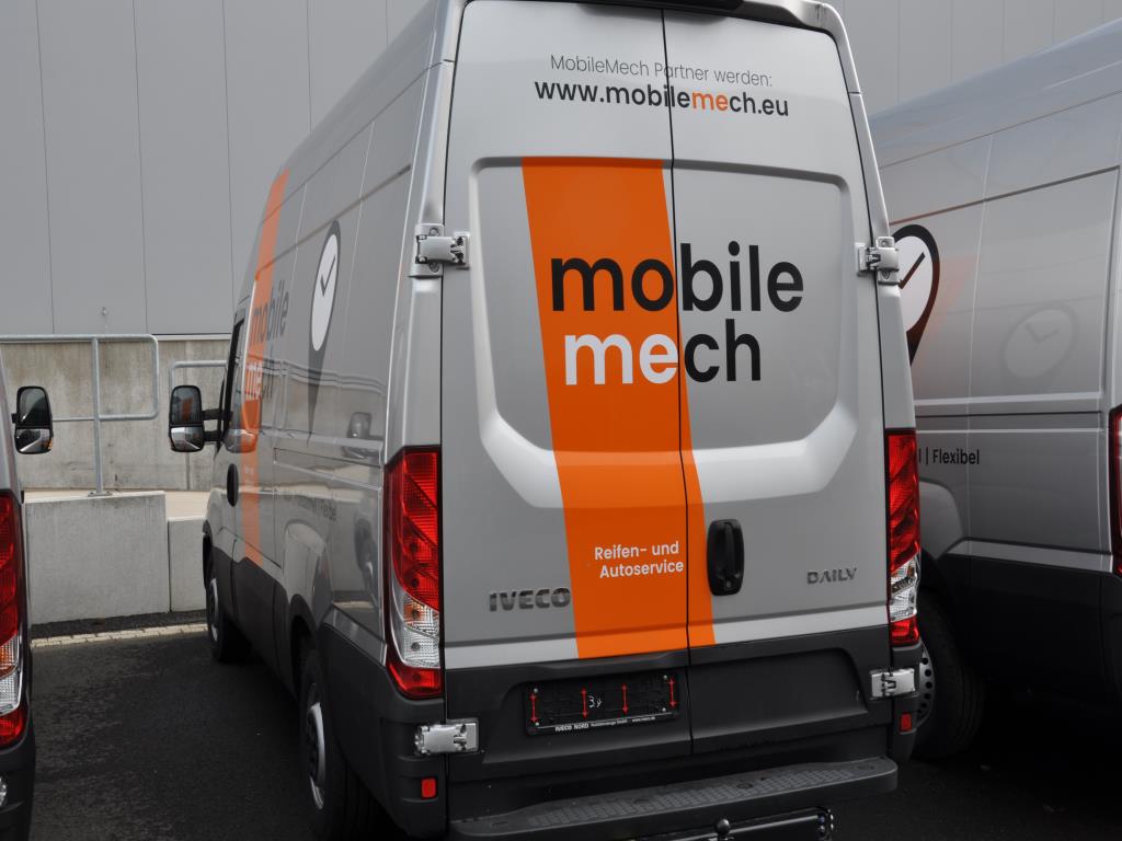 Machines, tools, merchandise / workshop equipment of the automobile sector / <br>tyre service-3