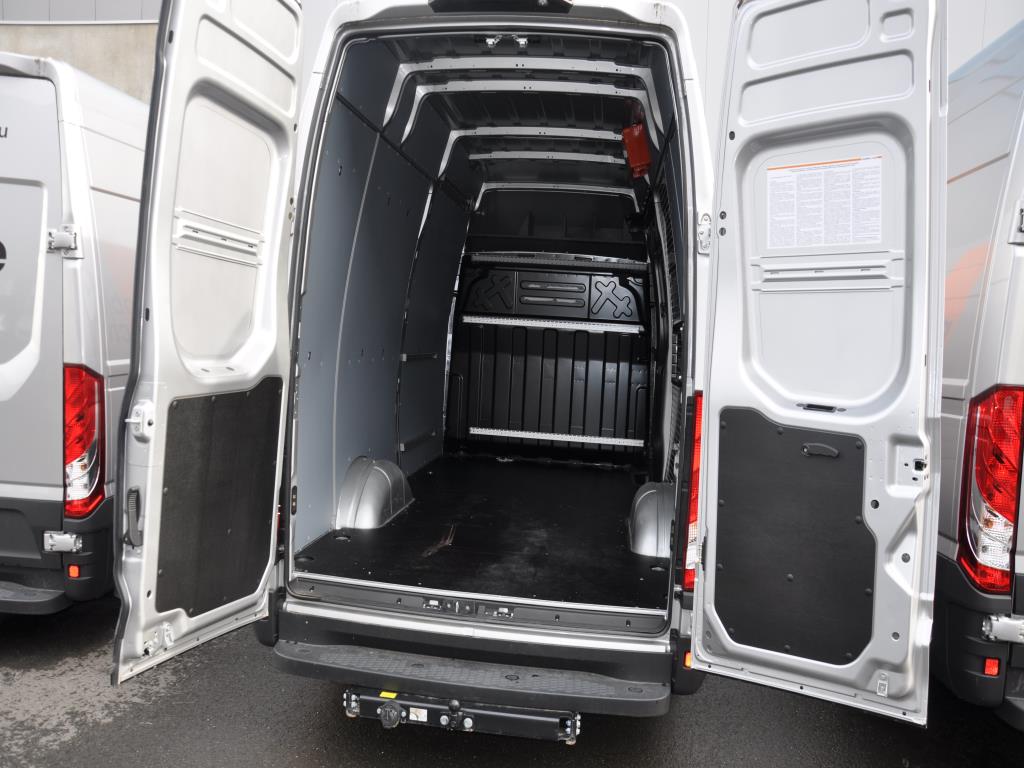 Machines, tools, merchandise / workshop equipment of the automobile sector / <br>tyre service-7