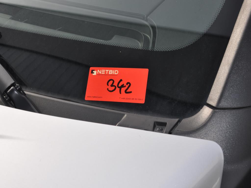 Machines, tools, merchandise / workshop equipment of the automobile sector / <br>tyre service-8