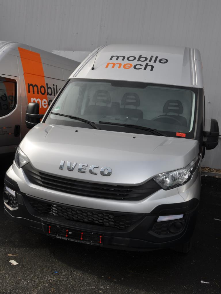 Machines, tools, merchandise / workshop equipment of the automobile sector / <br>tyre service-1