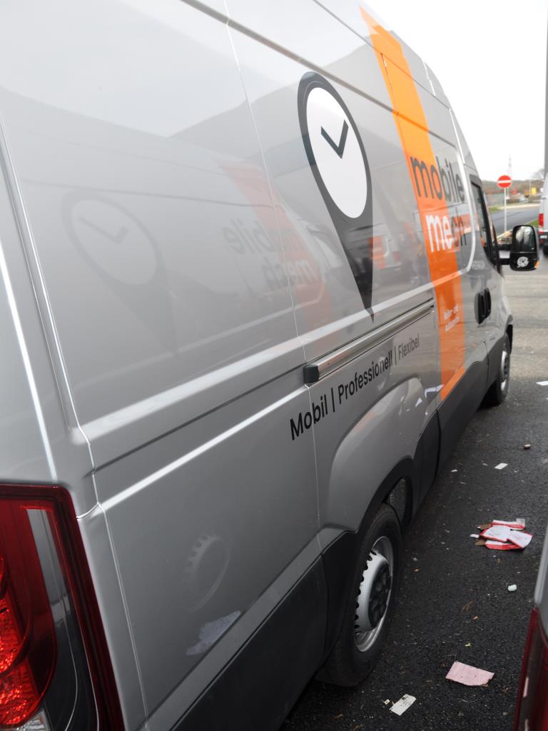 Machines, tools, merchandise / workshop equipment of the automobile sector / <br>tyre service-5