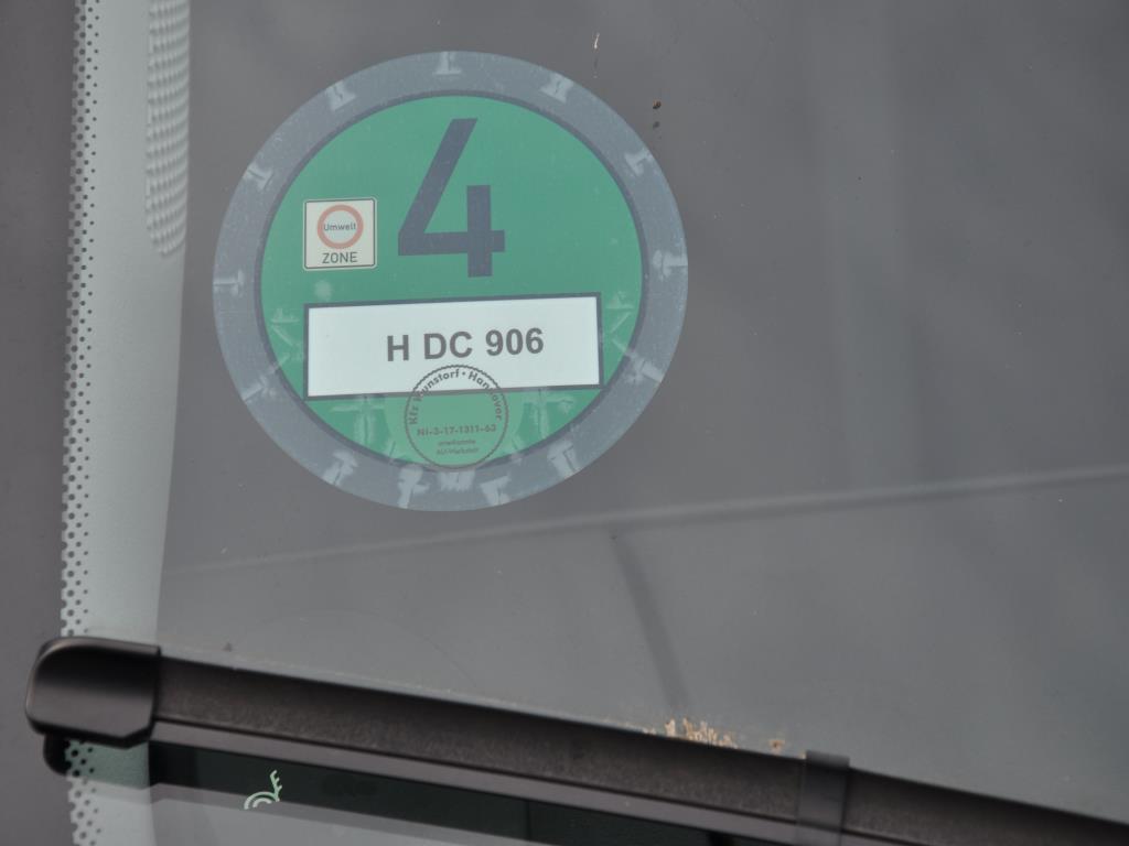 Machines, tools, merchandise / workshop equipment of the automobile sector / <br>tyre service-2