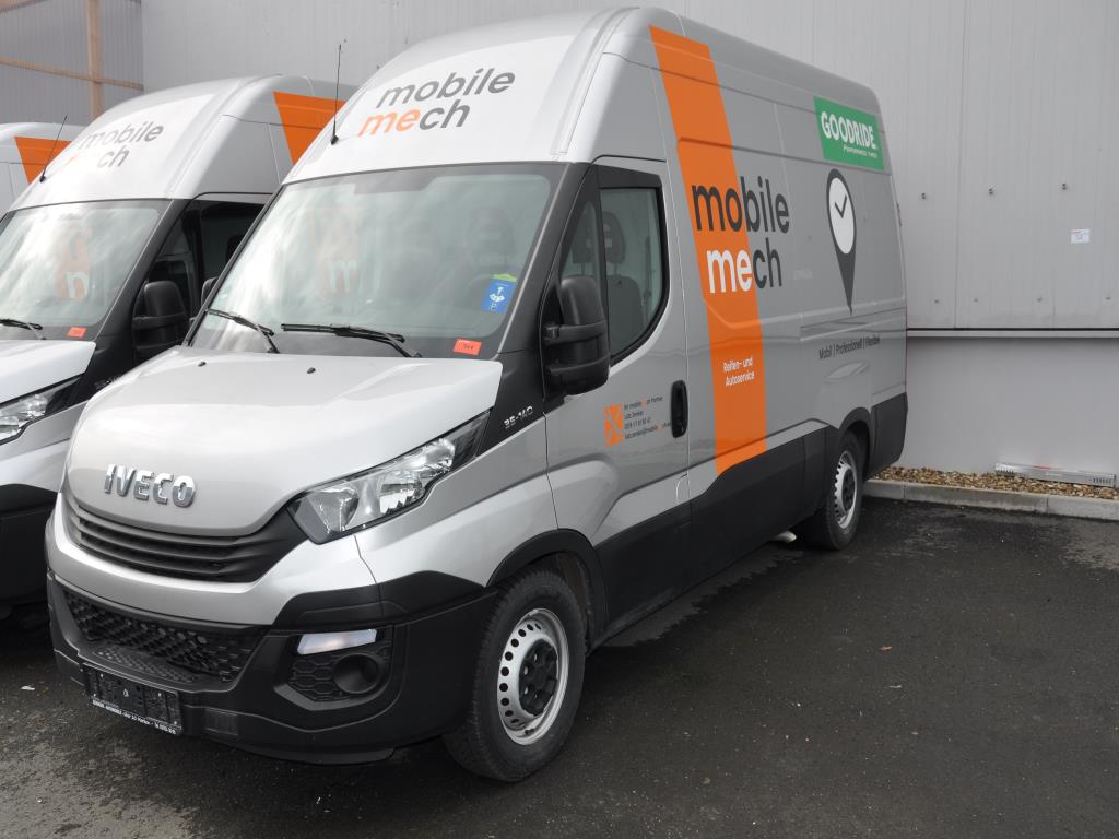 Machines, tools, merchandise / workshop equipment of the automobile sector / <br>tyre service-1