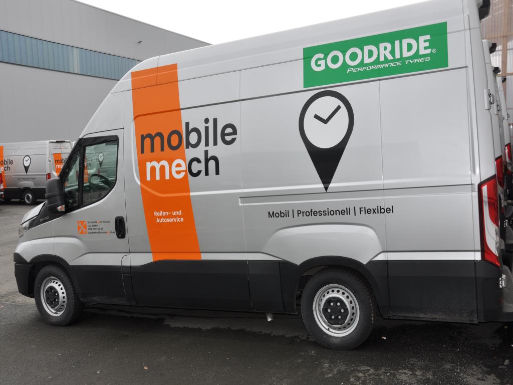 Machines, tools, merchandise / workshop equipment of the automobile sector / <br>tyre service-3