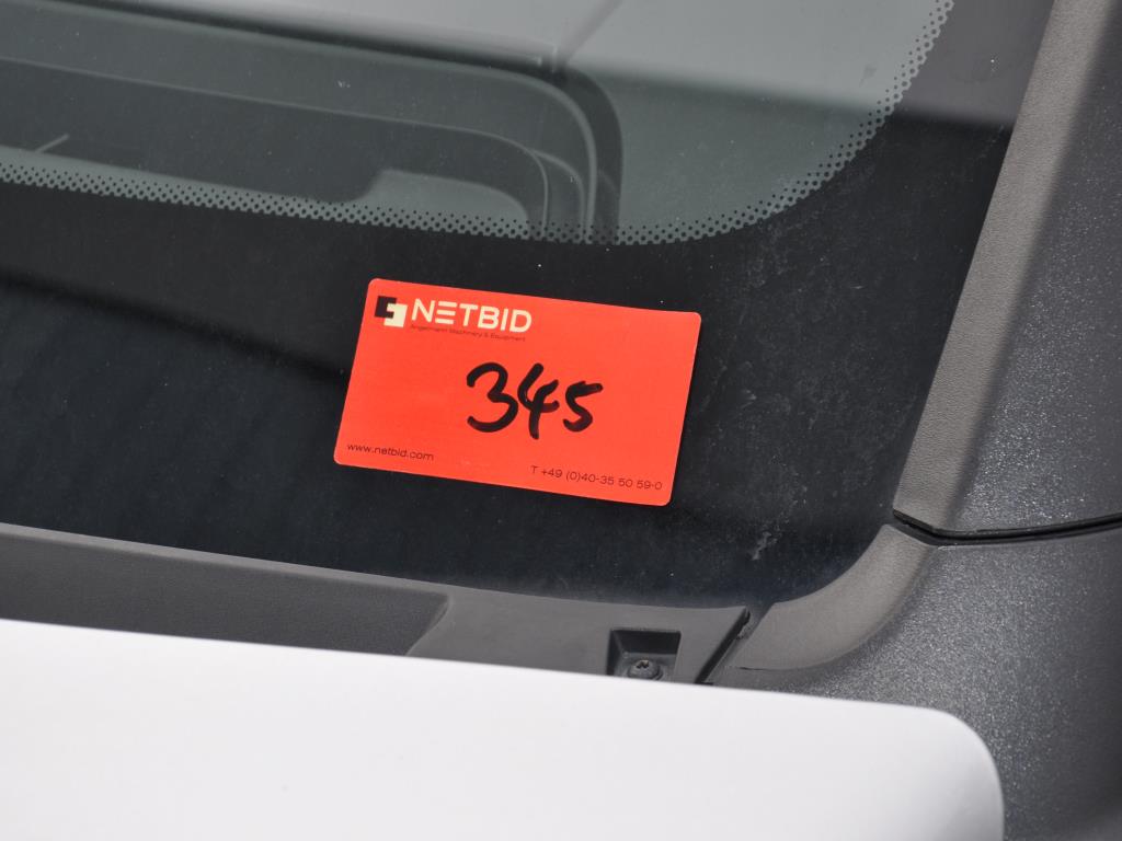 Machines, tools, merchandise / workshop equipment of the automobile sector / <br>tyre service-3