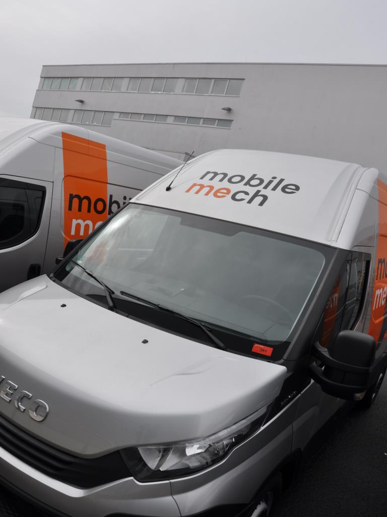 Machines, tools, merchandise / workshop equipment of the automobile sector / <br>tyre service-5